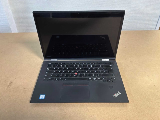 Lenovo x1 yoga gen2 - i7-7600 laptop - afbeelding 1 van  2