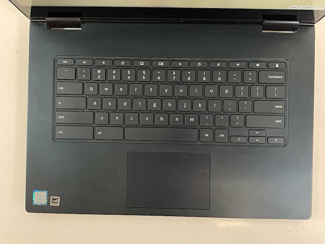 Lenovo yoga c630 15.6”, core(tm) i7 8th gen, 16 gb ram, 128 gb ssd chromebook - afbeelding 4 van  7