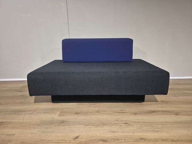 Lensvelt - glyder - atelier van lieshout - 2 zits bank - afbeelding 1 van  13