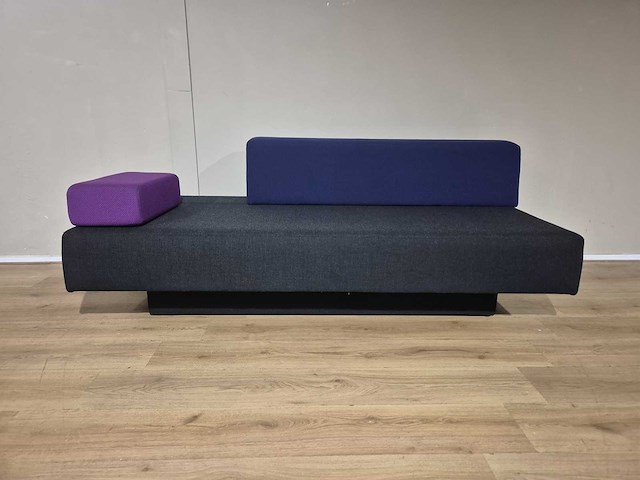 Lensvelt - glyder - atelier van lieshout - 2,5 zits bank - afbeelding 13 van  14