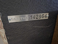 Lensvelt - glyder - atelier van lieshout - 3 zits bank - afbeelding 5 van  13