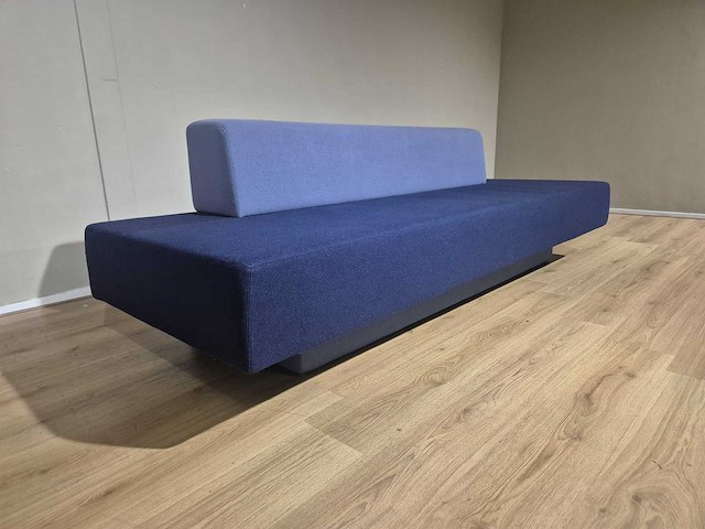 Lensvelt - glyder - atelier van lieshout - 3 zits bank - afbeelding 6 van  13