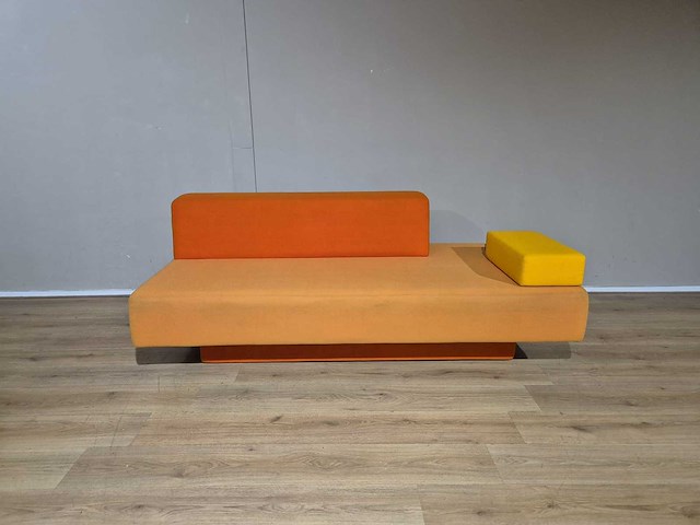 Lensvelt - glyder - atelier van lieshout - 3 zits bank - afbeelding 11 van  13