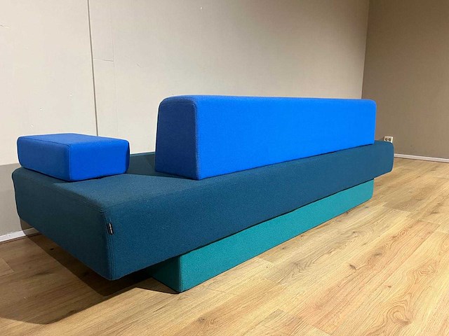 Lensvelt - glyder - atelier van lieshout - 3 zits bank - afbeelding 3 van  11