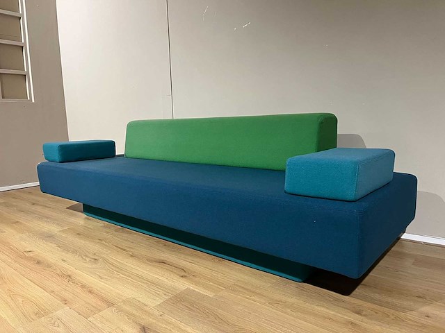 Lensvelt - glyder - atelier van lieshout - 3 zits bank - afbeelding 2 van  12