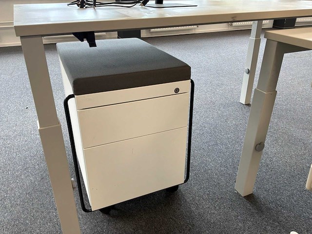 Lensvelt bureau (4x) - afbeelding 6 van  7