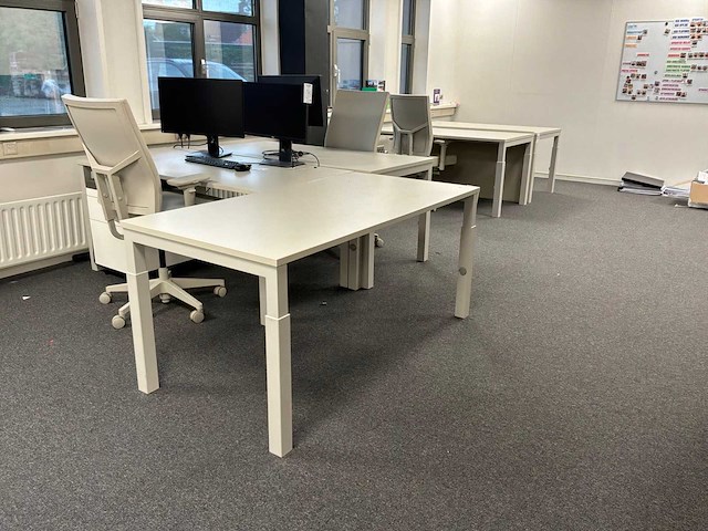 Lensvelt bureau & monitoren (5x) - afbeelding 5 van  11