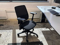 Lensvelt, girsberger bureau en bureaustoel (2x) - afbeelding 6 van  7