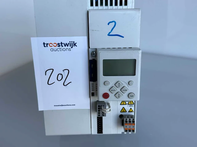 Lenze - c 8400 - lenze stateline c 8400 4kw frequentie regelaar - afbeelding 2 van  5