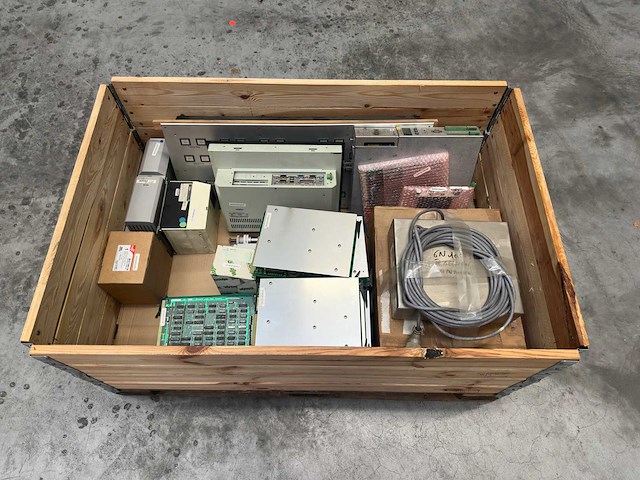 Lenze - electronics, printplaten, drives - afbeelding 4 van  12