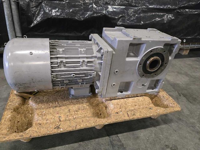 Lenze - elektromotor - afbeelding 2 van  5