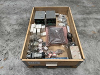 Lenze - festo partij industriële aandrijvingen en pneumatische componenten - afbeelding 1 van  8