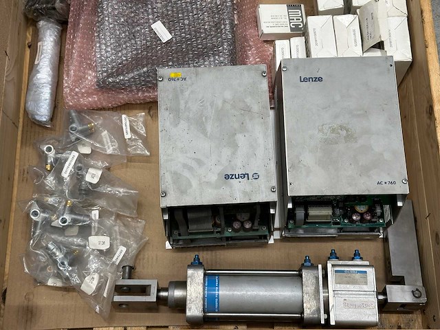 Lenze - festo partij industriële aandrijvingen en pneumatische componenten - afbeelding 3 van  8