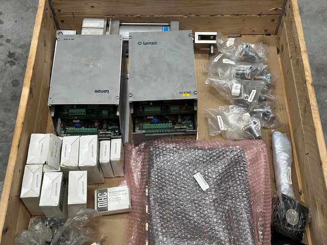 Lenze - festo partij industriële aandrijvingen en pneumatische componenten - afbeelding 8 van  8