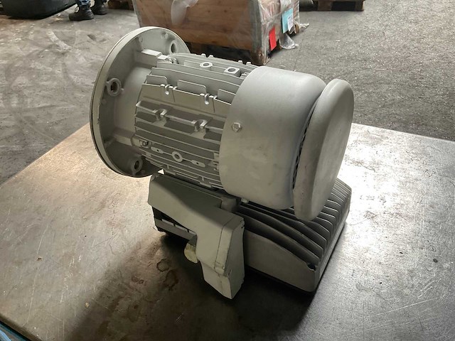 Lenze e84dgdvb15242ps elektromotor (10x) - afbeelding 4 van  10