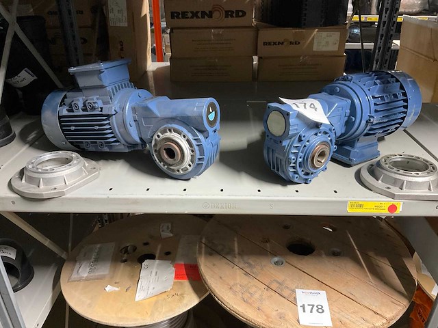 Lenze elektromotor (2x) - afbeelding 1 van  6