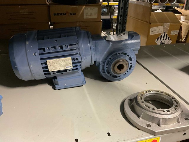 Lenze elektromotor (2x) - afbeelding 3 van  6