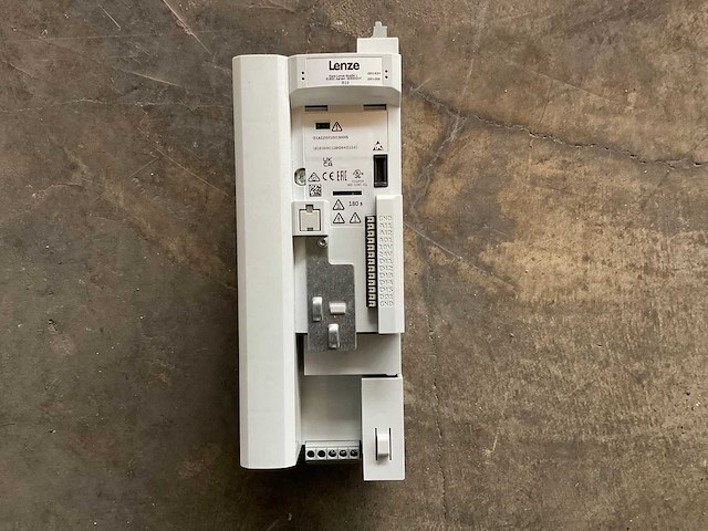 Lenze i51ae255f10v10000s frequentieregelaar - afbeelding 1 van  3
