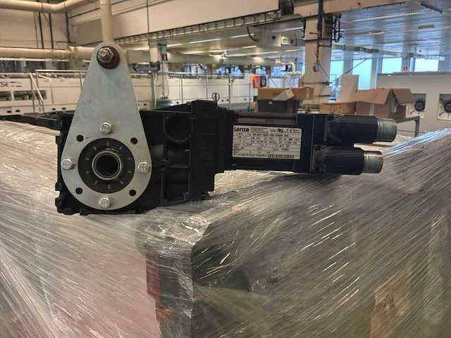 Lenze mcs 06c41-rs0b0-z0b0-st5s00n-r0su servomotor (5x) - afbeelding 2 van  7