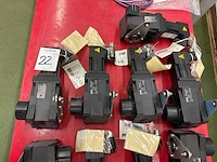 Lenze mcs 06c41-rs0b0-z0b0-st5s00n-r0su servomotor (5x) - afbeelding 7 van  7