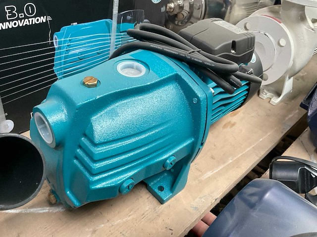 Leo ajm75 zelfzuigende centrifugaalpomp - afbeelding 2 van  4