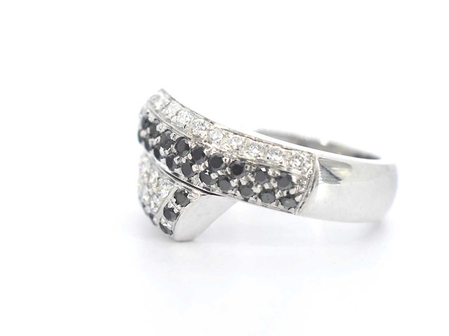 Leo pizzo - witgouden ring met zwarte en witte diamant - afbeelding 12 van  12