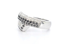 Leo pizzo - witgouden ring met zwarte en witte diamant - afbeelding 12 van  12