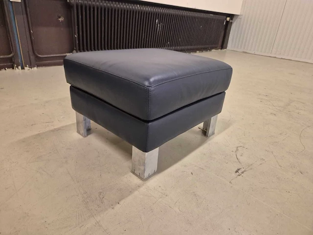 Leolux - antonia - poef - hocker - pouf - afbeelding 1 van  6