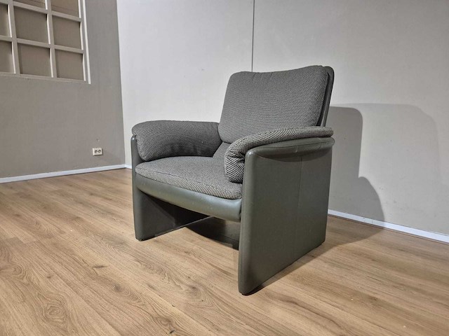 Leolux - catalpa - 2,5 zits bank + fauteuil (2x) - afbeelding 4 van  16