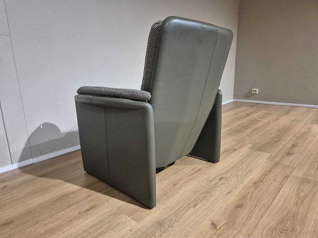 Leolux - catalpa - 2,5 zits bank + fauteuil (2x) - afbeelding 7 van  16