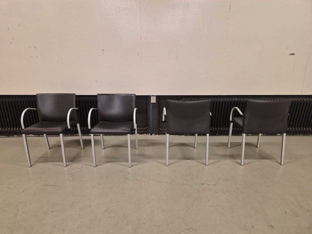 Leolux - myto door just meijer - eetkamerstoelen - dining chair (4x) - afbeelding 1 van  8