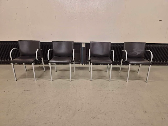 Leolux - myto door just meijer - eetkamerstoelen - dining chair (4x) - afbeelding 1 van  8