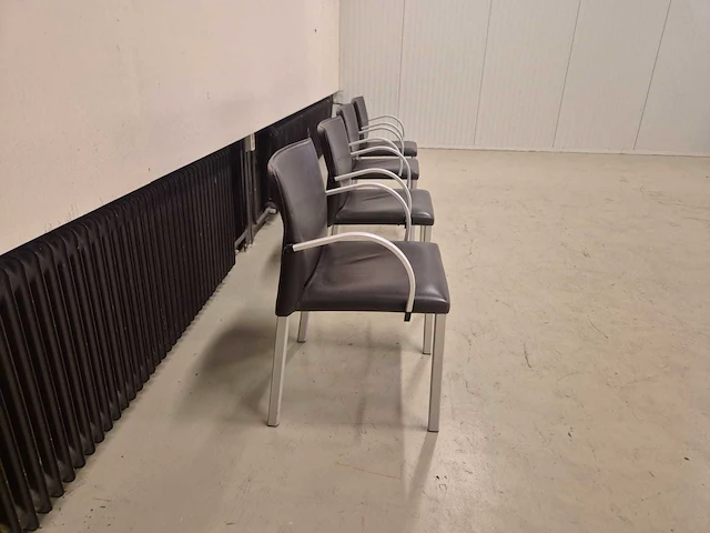Leolux - myto door just meijer - eetkamerstoelen - dining chair (4x) - afbeelding 4 van  8