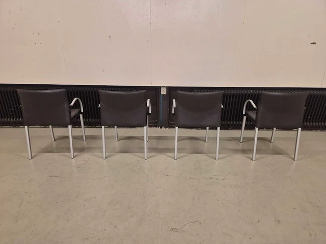 Leolux - myto door just meijer - eetkamerstoelen - dining chair (4x) - afbeelding 5 van  8