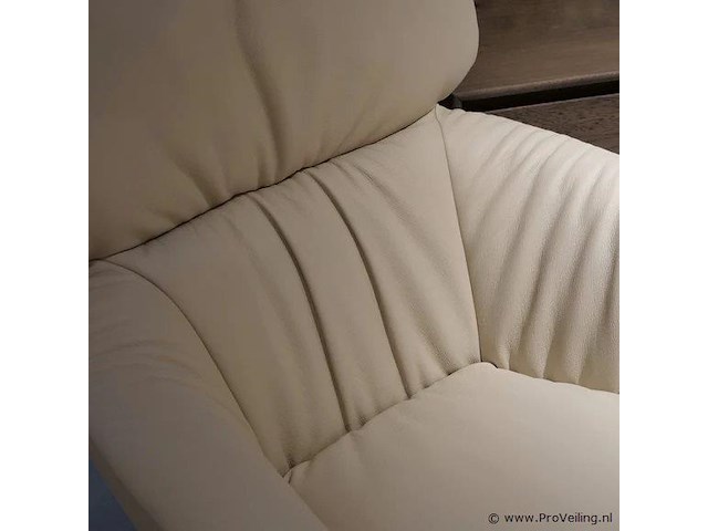 Leolux lodey draaifauteuil r39-100 | italiaans design - afbeelding 3 van  4