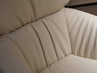 Leolux lodey draaifauteuil r39-100 | italiaans design - afbeelding 3 van  4