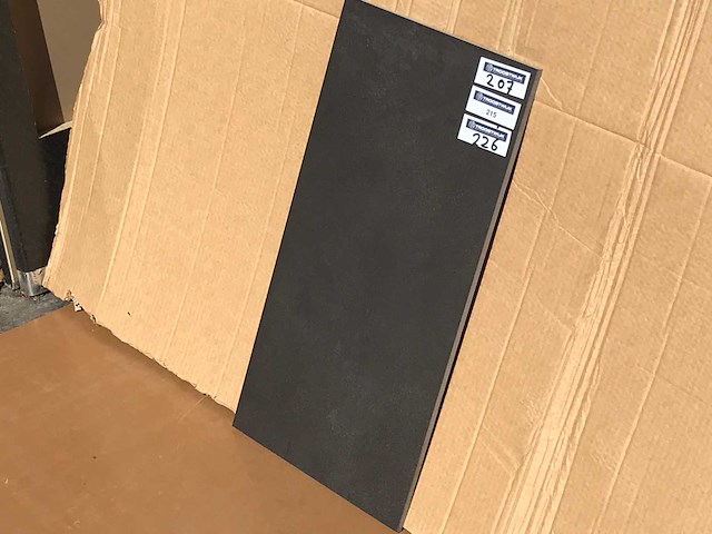 Leonardo word up ne36 zwart lappato vloertegel 30x60 cm 43,2 m² - afbeelding 1 van  3