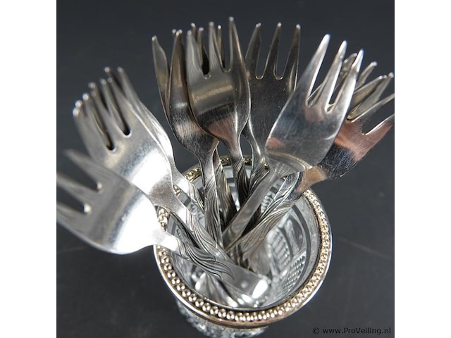 Lepel beker met rand (geen merken gevonden) met verzilverde lepeltjes - afbeelding 4 van  5