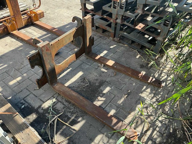 Lepelbord giant schovel - afbeelding 1 van  7