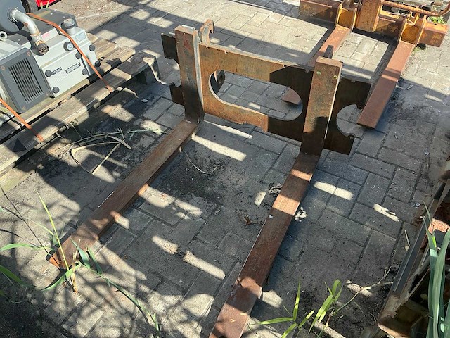 Lepelbord giant schovel - afbeelding 3 van  7