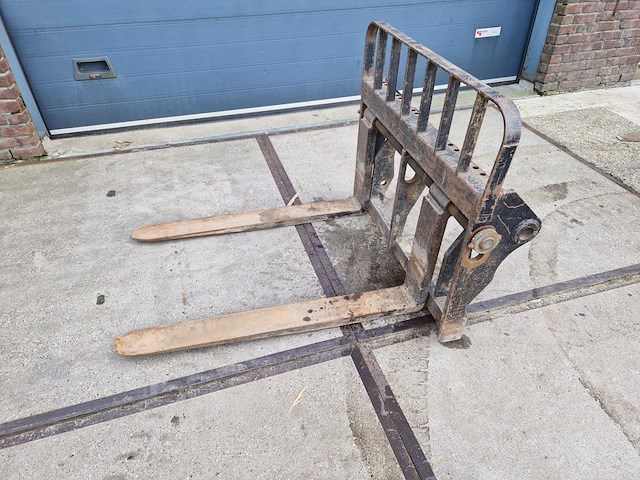 Lepelbord manitou - afbeelding 2 van  3