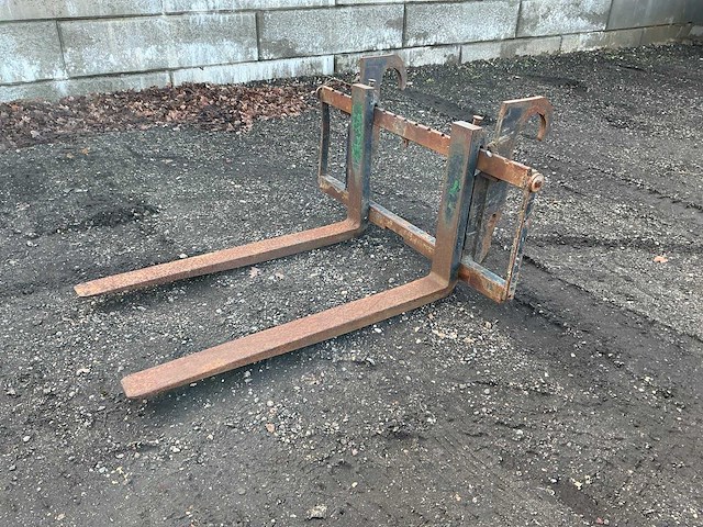 Lepelbord voorzetapparatuur passend manitou - afbeelding 1 van  5