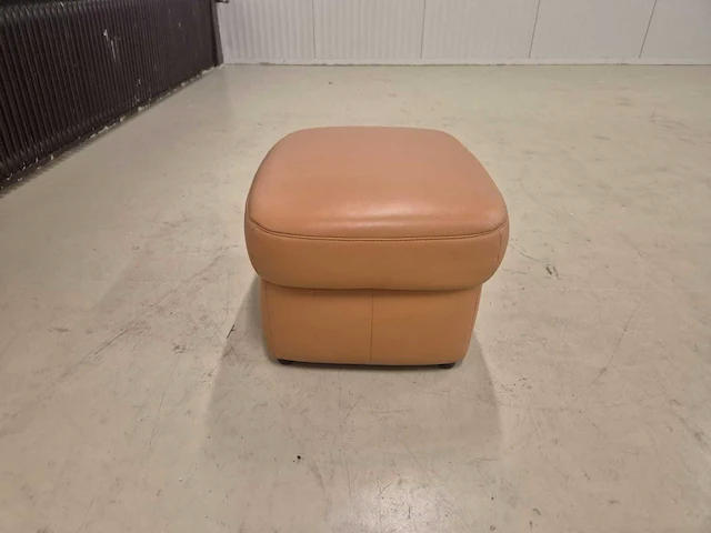 Leren - hocker - poef - pouf - afbeelding 2 van  7