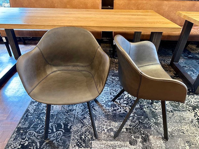 Leren armstoel (2x) - afbeelding 1 van  5