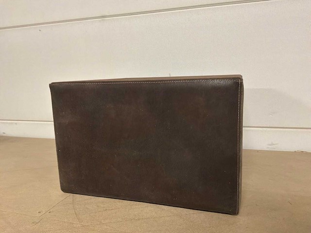 Leren bijzettafel - afbeelding 3 van  8