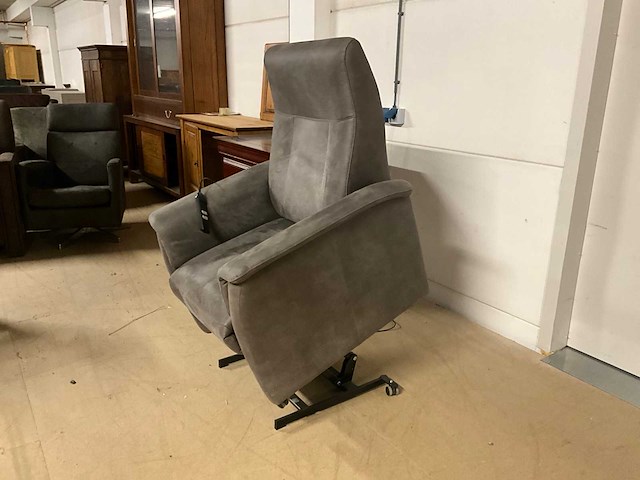 Leren elektrische relaxfauteuil sta op stoel - afbeelding 4 van  19