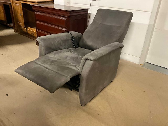 Leren elektrische relaxfauteuil sta op stoel - afbeelding 13 van  19