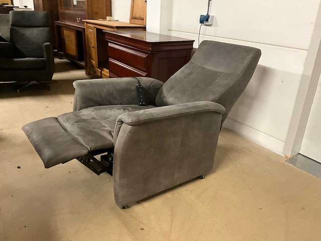 Leren elektrische relaxfauteuil sta op stoel - afbeelding 15 van  19