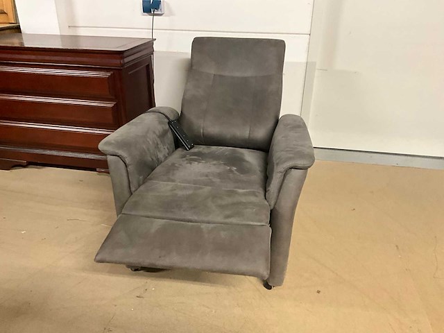 Leren elektrische relaxfauteuil sta op stoel - afbeelding 17 van  19