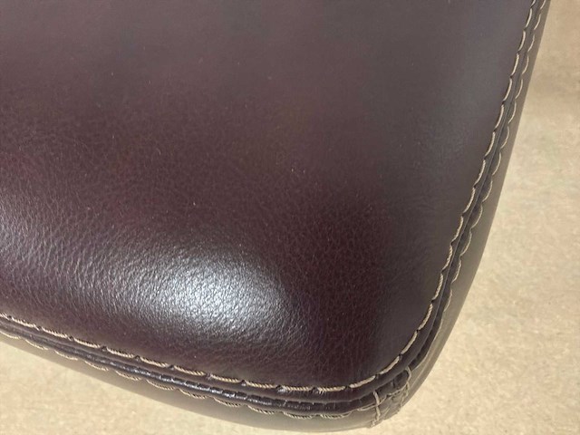 Leren poef - afbeelding 8 van  8